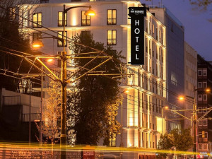 Vacation Hub International | Port Bosphorus Hotel Main