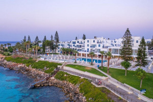  Vacation Hub International | Nausicaa Beach Main