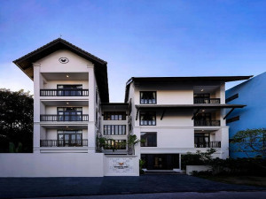  Vacation Hub International | Cheeva Dee Hotel Main