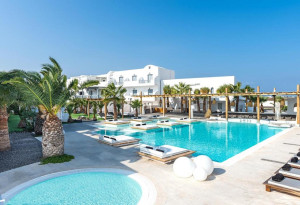  Vacation Hub International | Smy Mediterranean White Santorini Main