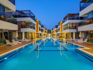  Vacation Hub International | Elysium Green Suites Main