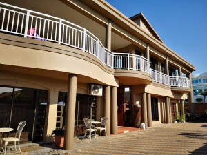 Vacation Hub International | Dolphin Self Catering Main