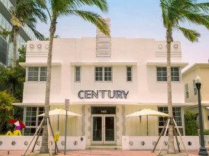  Vacation Hub International | Century Hotel Miami Main