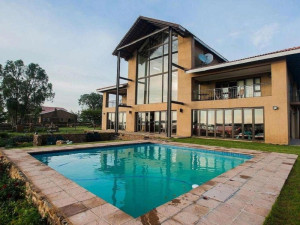  Vacation Hub International | R'new at Vaal Estate Main