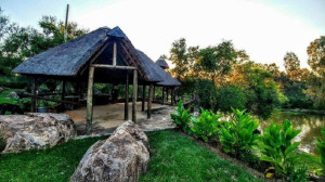  Vacation Hub International | River Rock Lodge Main