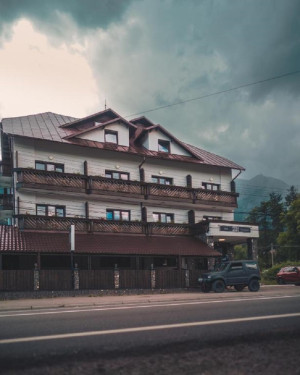  Vacation Hub International | Suru Hotel & Restaurant Main
