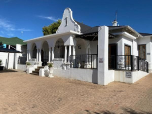  Vacation Hub International | Rose Villa Main