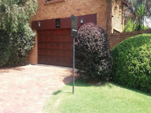  Vacation Hub International | House on Morninghill Main