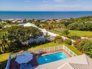  Vacation Hub International | Golf & Beach House Main