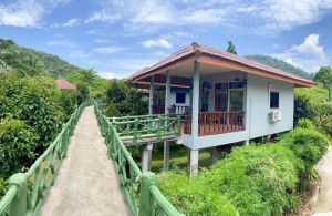  Vacation Hub International | Khao Sok Jungle Huts Resort Main
