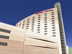  Vacation Hub International | ibis Barcelona Meridiana Main