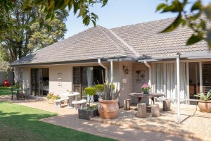  Vacation Hub International | Opstal Gastehuis Main