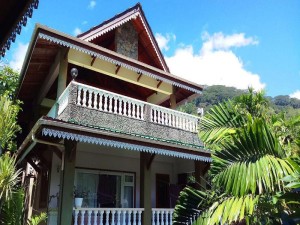  Vacation Hub International | Romance Bungalows Main