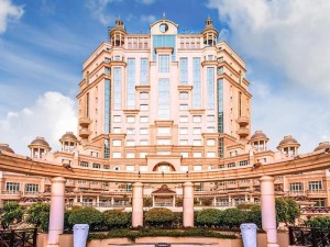  Vacation Hub International | Swissotel Al Murooj Dubai Main