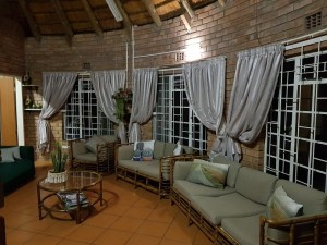  Vacation Hub International | Hout huisie and Klein Huisie Self Catering Accommodation Main