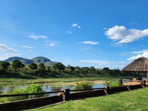  Vacation Hub International | River Cottage Guest Lodge Main