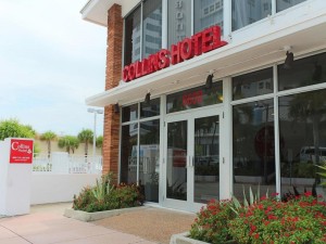  Vacation Hub International | Collins Hotel Main