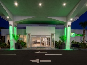 Vacation Hub International | Holiday Inn Miami North I-95, an IHG Hotel Main