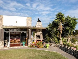  Vacation Hub International | A Touch of Bushveld by the Sea Main