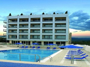  Vacation Hub International | Dolphin Resort & Conference Main