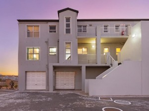  Vacation Hub International | Dolphin Ridge 108 by HostAgents Main