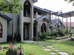  Vacation Hub International | Danlee  Accommodation Main