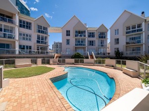  Vacation Hub International | Beach life - Qcean Breeze Unit 55 Main