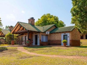 Vacation Hub International | FamilyQuest Accommodation Main