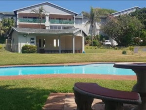  Vacation Hub International | 11 The Manors Main