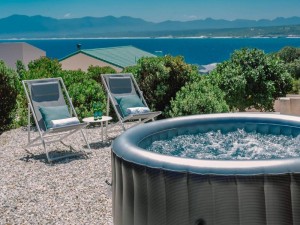  Vacation Hub International | Guppy Huys Main
