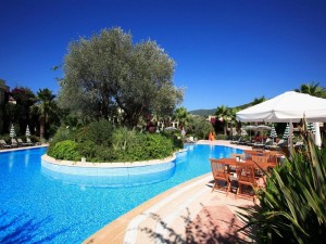  Vacation Hub International | Zeytinada Hotel Main