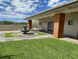  Vacation Hub International | City comfort self catering Windhoek Main