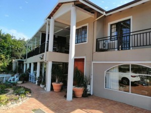  Vacation Hub International | African Oyster Main