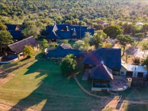  Vacation Hub International | Bushveld Venue Main