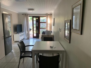  Vacation Hub International | Jay's Snug Main