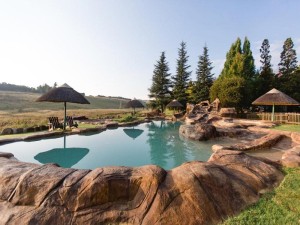  Vacation Hub International | Mountain Splendour Eco Resort Main