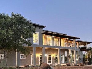  Vacation Hub International | @The Drakens Lodge Main