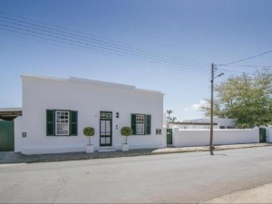  Vacation Hub International | 54 on Middle Main