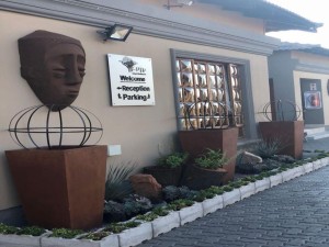  Vacation Hub International | Kutu Lodge Main