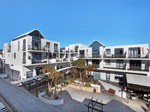  Vacation Hub International | 245 Eden on the Bay Main
