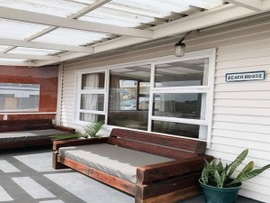  Vacation Hub International | Sweet & Simple Beach Cottage Main