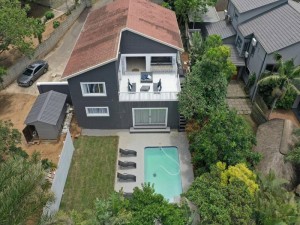  Vacation Hub International | Modern Luxury Beach House Main
