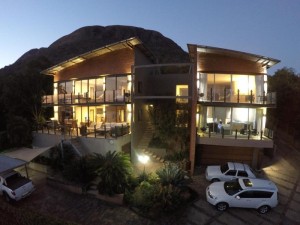  Vacation Hub International | Thatch View Main