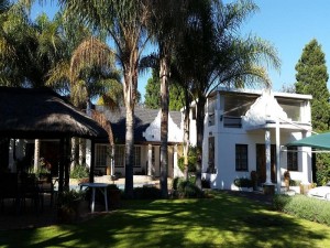  Vacation Hub International | Six Valk Avenue Guest House Main