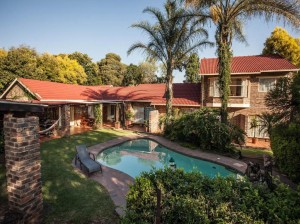  Vacation Hub International | Serene Guest Manor Main