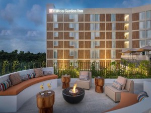  Vacation Hub International | Hilton Garden Inn Cancun Airport Main