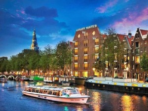  Vacation Hub International | Luxury Suites Amsterdam Main