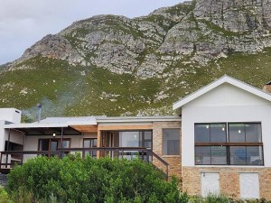  Vacation Hub International | Jock's Bay View Main