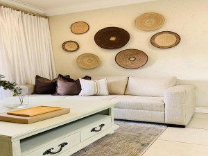  Vacation Hub International | Two bedroom apartment in Sandton 2,5km from Sandton city Main