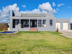  Vacation Hub International | Klipvis at Duykereiland Main
